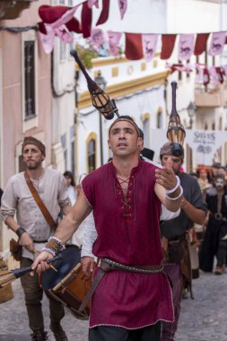 Festivalde ortaçağ sanatçıları