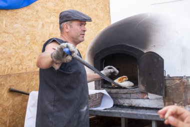 Ortaçağ festivalinde yemek salonu