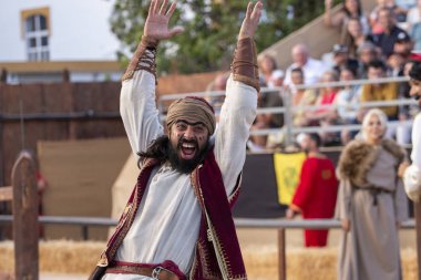 Festivalde ortaçağ sanatçıları