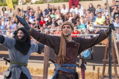 Festivalde ortaçağ sanatçıları