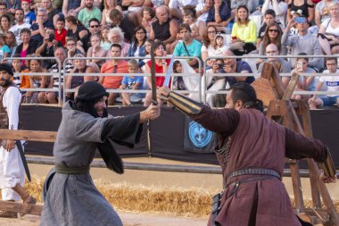 Festivalde ortaçağ sanatçıları