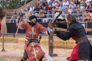 Festivalde ortaçağ sanatçıları