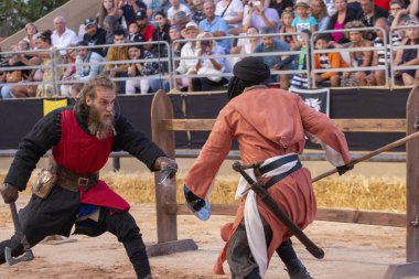 Festivalde ortaçağ sanatçıları