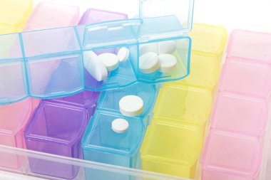 Renkli makine kutusu düzenleyici