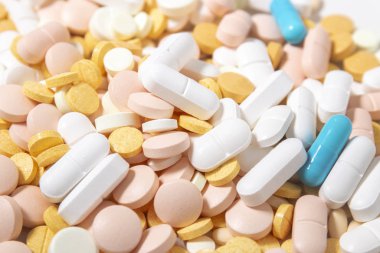 Çeşitli ilaç karışımları.