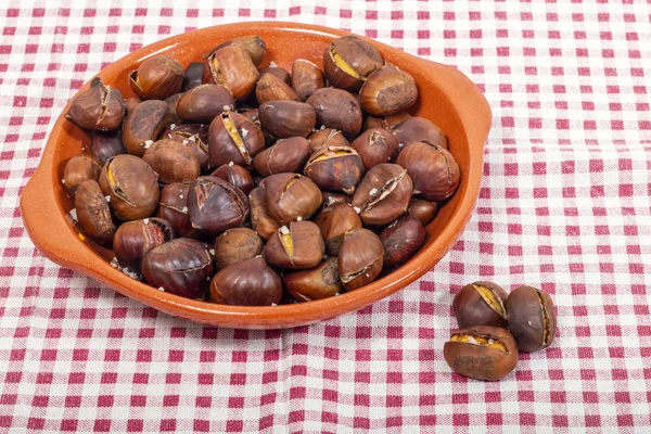 Traditional portuguese dish of roasted chestnuts — 스톡 사진