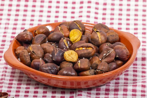 Traditional portuguese dish of roasted chestnuts — 스톡 사진