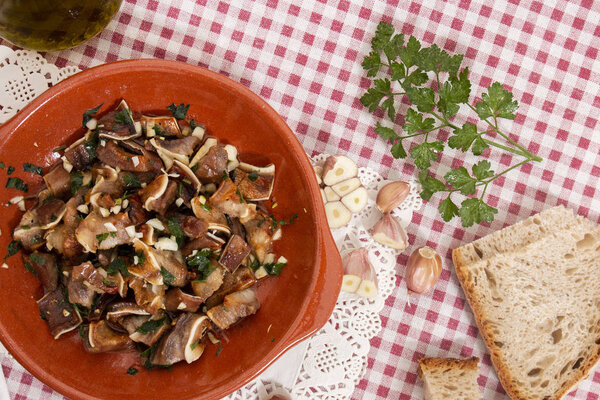 roasted pig ear with garlic and olive oil