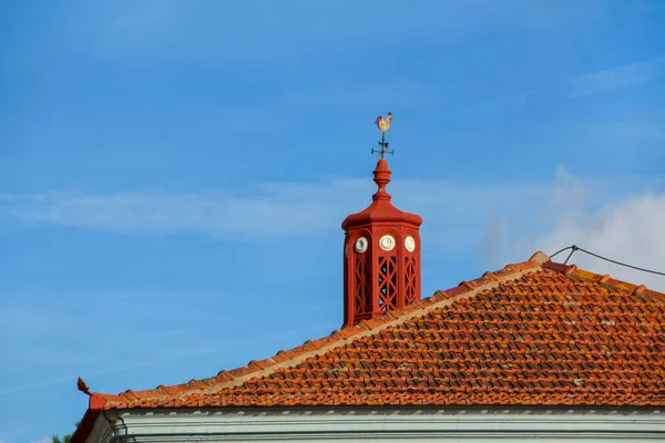 Vista Próxima Das Tradicionais Belas Chaminés Portuguesas Vermelhas — Fotografia de Stock