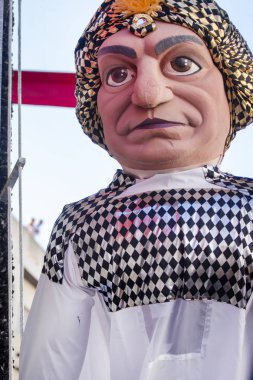 Loule, Portekiz - Şubat 2020: Loule, Portekiz 'deki Renkli Karnaval Festivali katılımcıları.