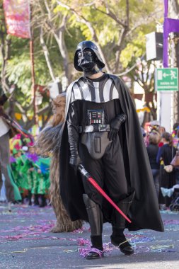 Loule, Portekiz - Şubat 2020: Loule, Portekiz 'deki Renkli Karnaval Festivali katılımcıları.