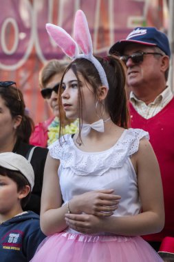 Loule, Portekiz - Şubat 2020: Loule, Portekiz 'deki Renkli Karnaval Festivali katılımcıları.