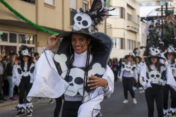 ポルトガルのルール 2020年2月 カラフルなカーニバル カーニバル ポルトガルのルール市のパレードフェスティバル参加者 — ストック写真