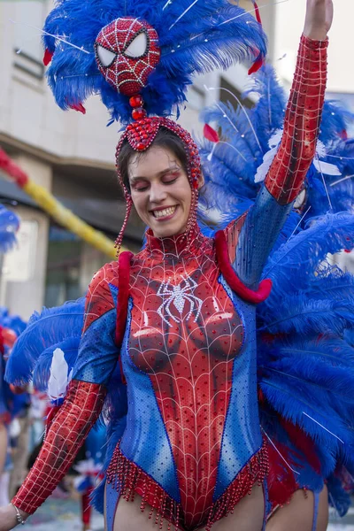 Loule Portogallo Febbraio 2020 Carnevale Colorato Carnevale Partecipanti Festival Parade — Foto Stock