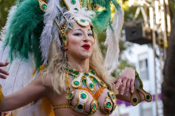 Loule Portogallo Febbraio 2020 Carnevale Colorato Carnevale Partecipanti Festival Parade — Foto Stock