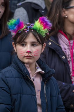 Loule, Portekiz - Şubat 2020: Loule, Portekiz 'deki Renkli Karnaval Festivali katılımcıları.