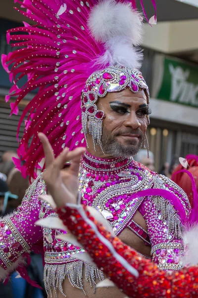 Loule Portogallo Febbraio 2020 Carnevale Colorato Carnevale Partecipanti Festival Parade — Foto Stock