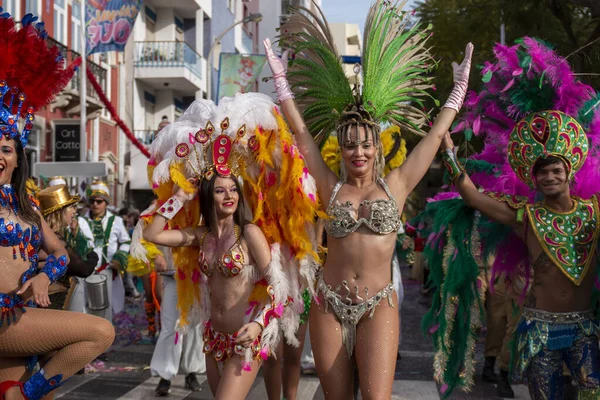 Loule Portugal Februari 2020 Färgglada Karneval Carnaval Paradfestivaldeltagare Loule Stad — Stockfoto