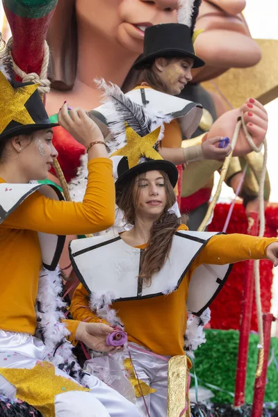 Loule Portugal Februari 2020 Färgglada Karneval Carnaval Paradfestivaldeltagare Loule Stad — Stockfoto