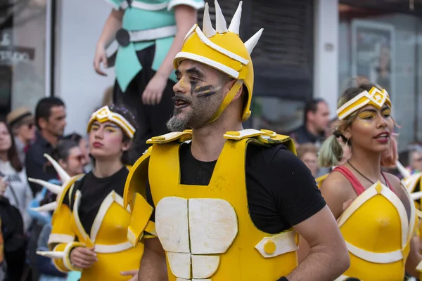 Loule Portugal Februari 2020 Färgglada Karneval Carnaval Paradfestivaldeltagare Loule Stad — Stockfoto