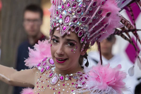 Loule Portugal Februari 2020 Färgglada Karneval Carnaval Paradfestivaldeltagare Loule Stad — Stockfoto