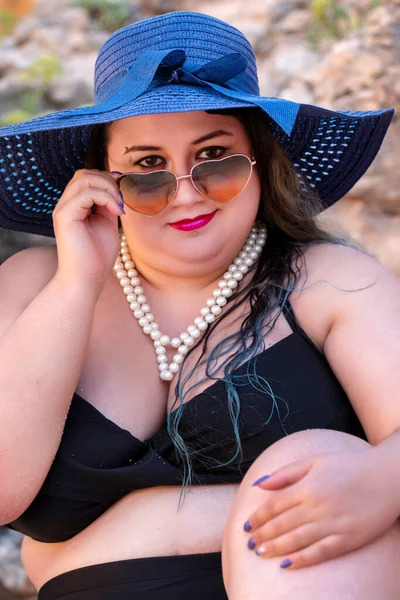 Beautiful Sensual Woman Black Bikini Dark Shades Beach — Stock Photo, Image