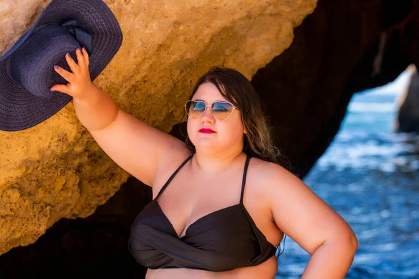 Beautiful Sensual Woman Black Bikini Dark Shades Beach — Stock Photo, Image