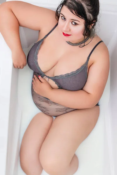 Woman Wearing Sensual Lingerie Milky Bathtub — Stock Photo, Image