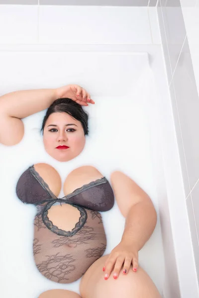 Woman Wearing Sensual Lingerie Milky Bathtub — Stock Photo, Image