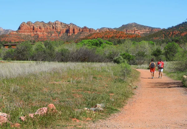 Randonnée pédestre dans le parc national de Red Rock à Sedona — Photo