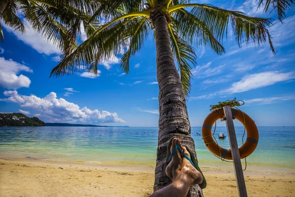 Plaj yazında rahatla.