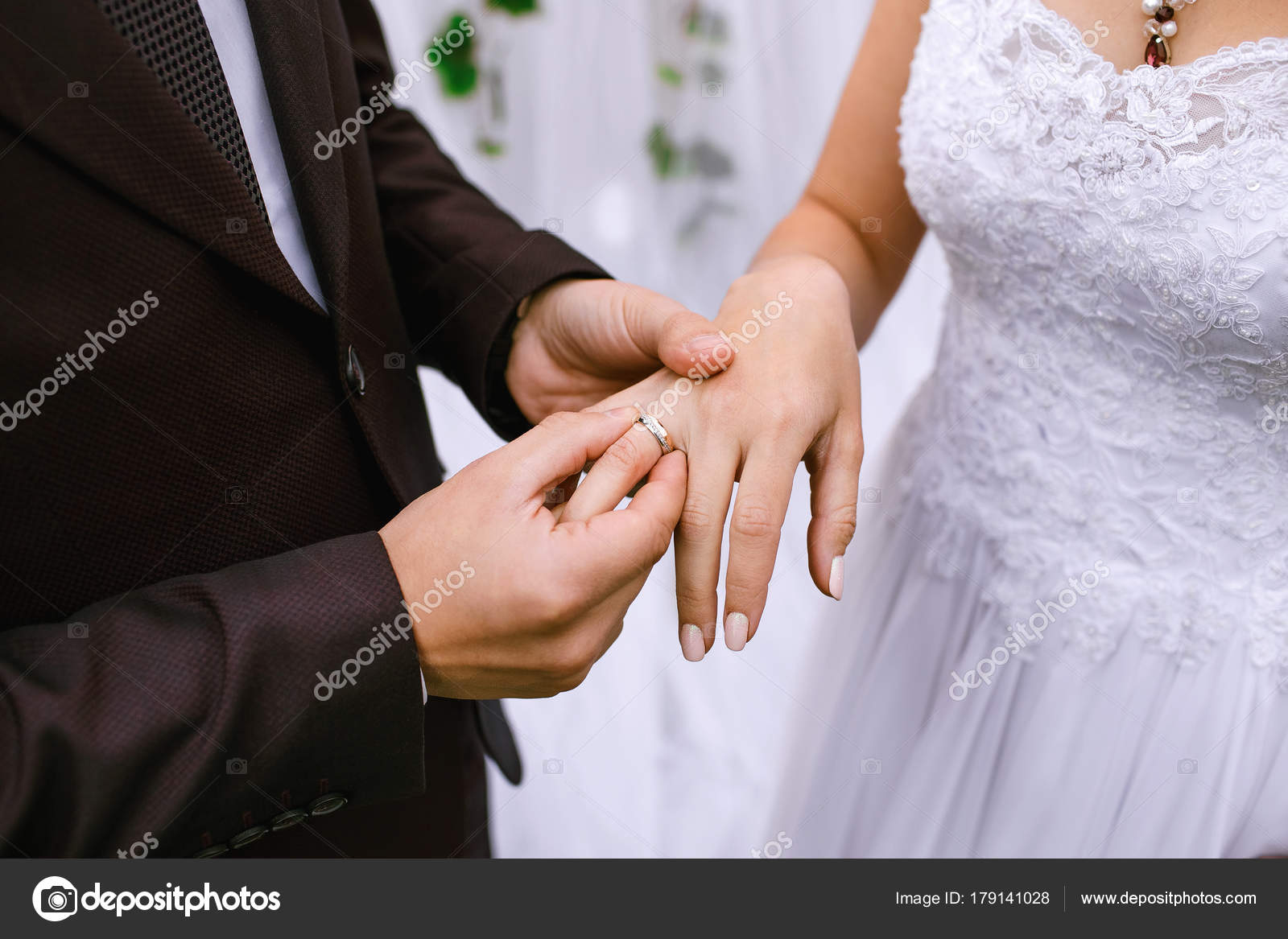 Groom Does The Girl Buy The Guy An Engagement Ring Wedding Rings