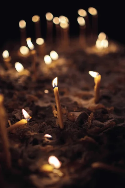 Kerzen in einem Kloster — Stockfoto