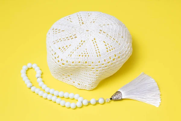 Muslim Skullcap White Rosary Yellow Background — Stock Photo, Image