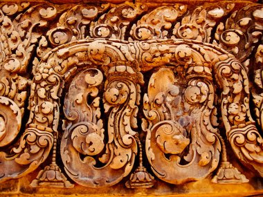 Angkor Wat - güzel oymalar, bas kabartmaları Banteay Srei Tapınağı