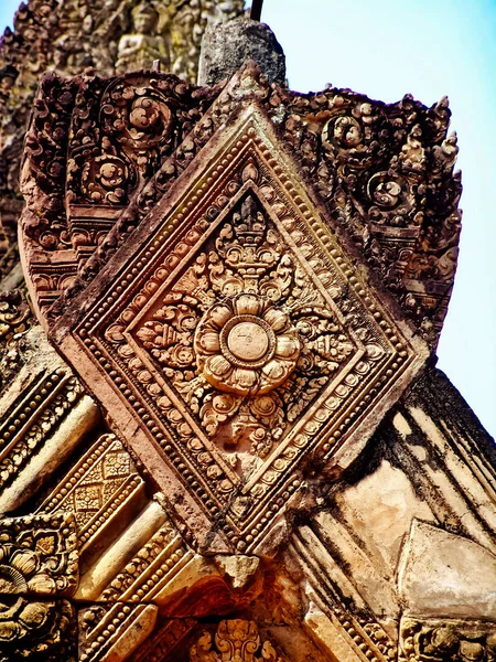 stock image Angkor Wat - Beautiful carvings, bas reliefs of Banteay Srei Temple