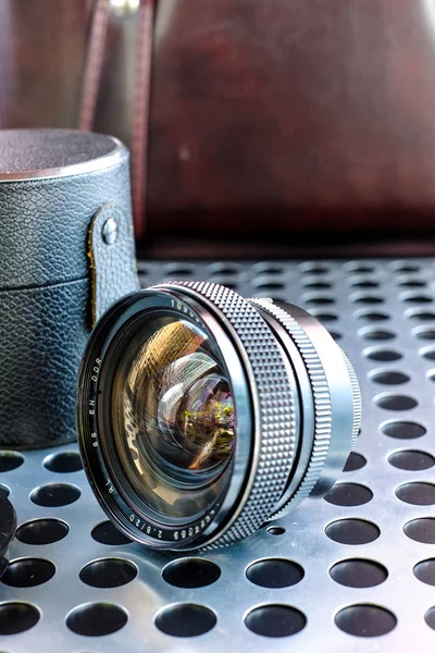 Vintage handmatige scherpstelling fotografische camera Groothoeklens Slr — Stockfoto