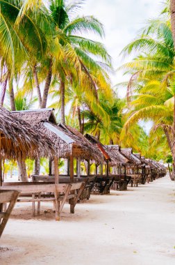 bantayan ada, Santafe Filipinler kumsalda tropikal ev