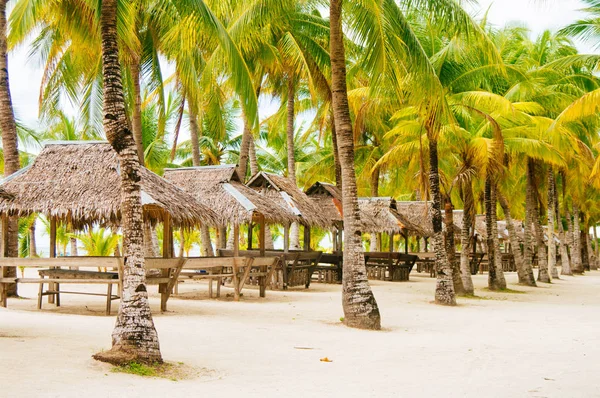 Tropical house on the beach of bantayan island, Santafe Philippines — Stock Photo, Image