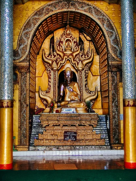 Inle Lake - hlavní Paya Buddha — Stock fotografie