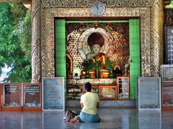 Myanmar, Bagan - Buda Lawkananda Pagoda