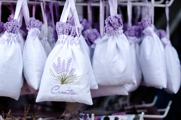 Lavendel Souvenir in Kroatië, lavendel geschenken te koop — Stockfoto