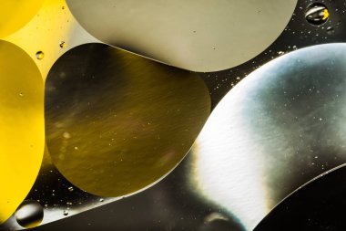 su ve yağ, güzel arka plan beyaz sarı ve gri daireler ve oval, makro soyutlama dayalı renk