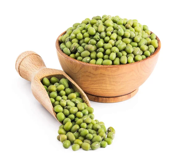 Green mung beans isolated on white — Stock Photo, Image