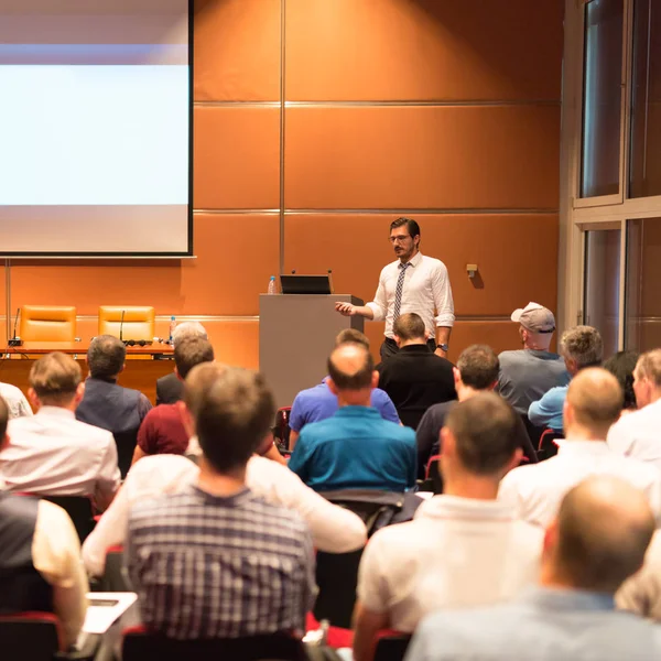 Business speaker giving a talk in conference hall. — Stock Photo, Image