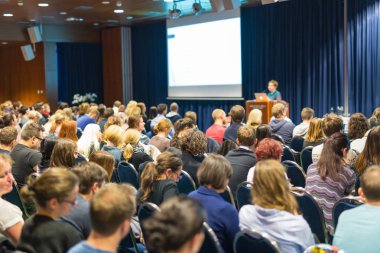 İş Event'de katılan konferans salonunun seyirci.