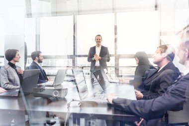 Şirket iş dünyası ofis toplantısı..