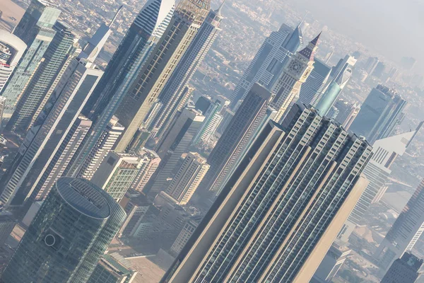 Пташиного польоту Dubai Downtown хмарочосів. — стокове фото