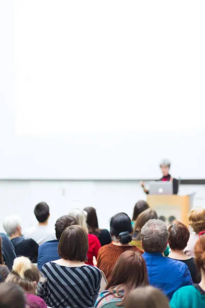Woman giving presentation on business conference. — Stock Photo, Image