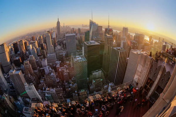 New Yorkban Manhattan látképének naplemente. — Stock Fotó